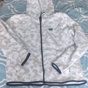 Tech Fleesce Nike White and Tan Camo Hoodie